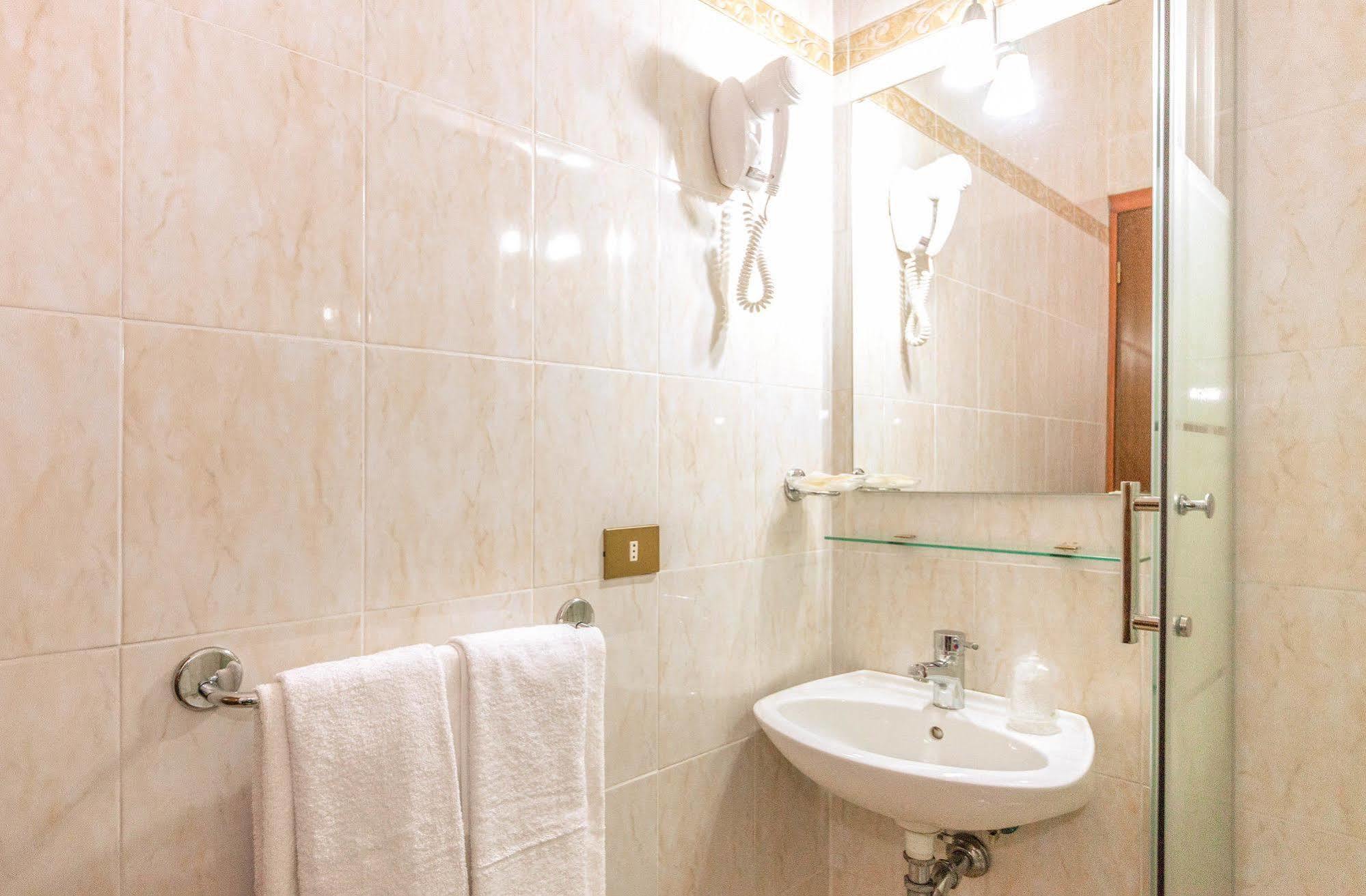 Downtown Accommodation روما المظهر الخارجي الصورة